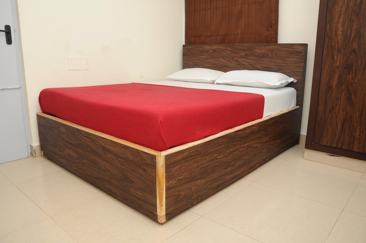 Modern Villa Chennai Exterior photo