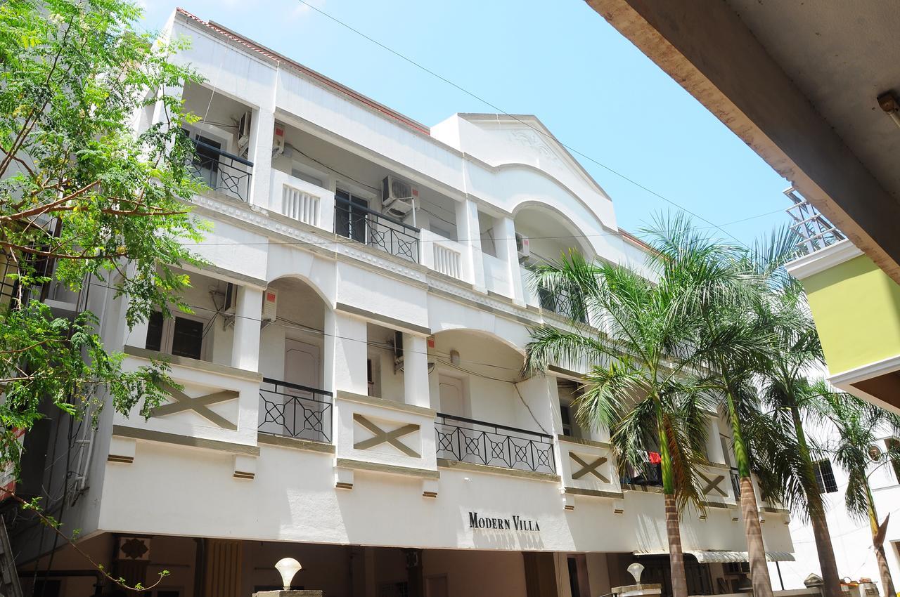 Modern Villa Chennai Exterior photo
